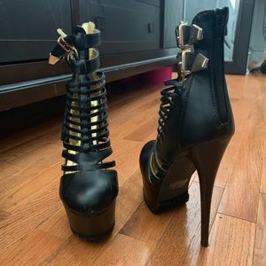 Cute black heels